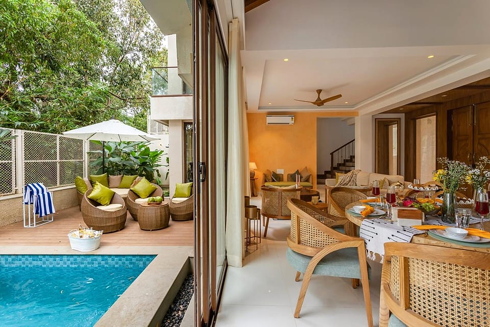 Casa Keval, dining terrace beside the pool