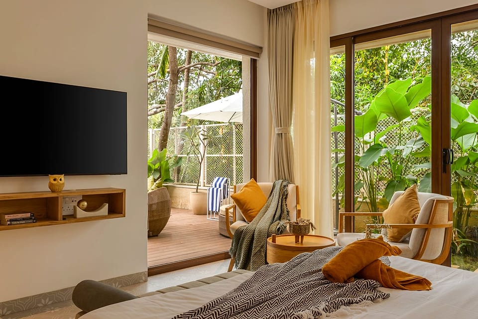 Casa Keval, media wall and seating